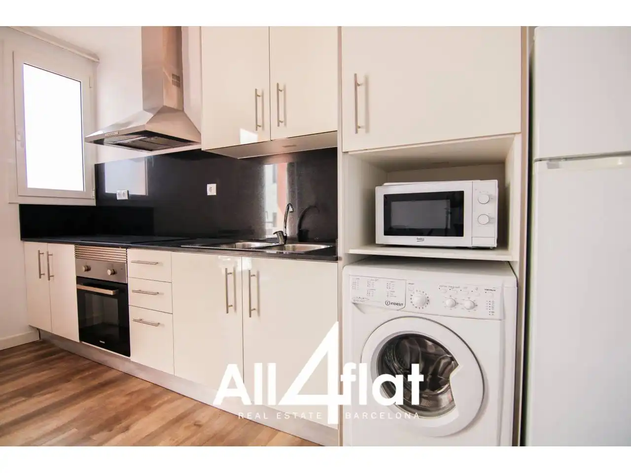 Kitchen of Flat for rent in Barcelona  with Air Conditioner, Parquet flooring and Terrace
