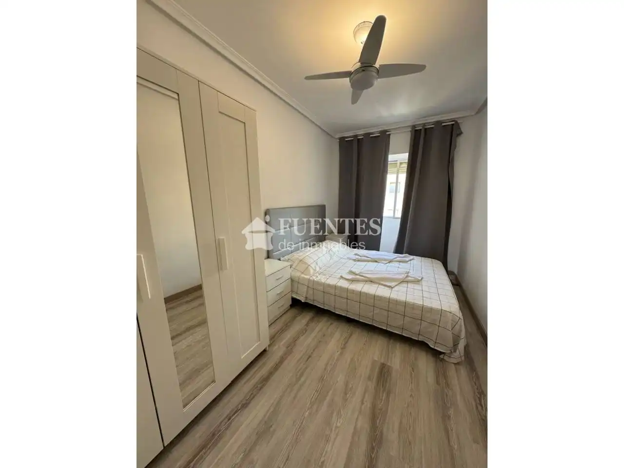 Flat for sale in Calle Victoriano Ximénez de Courer, Florida Alta