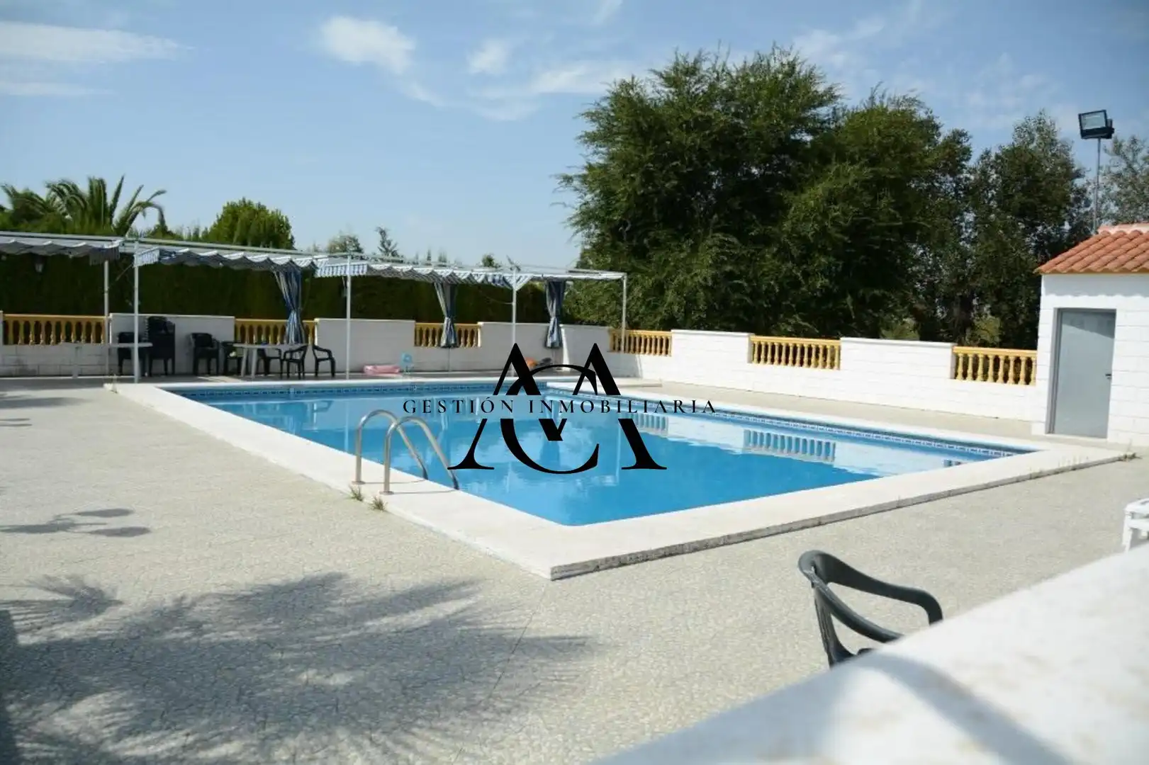 Schwimmbecken von Haus oder Chalet zum Verkauf in Lucena mit Terrasse