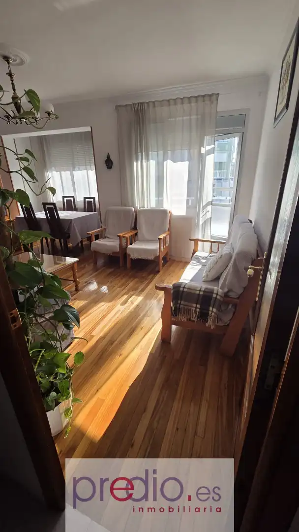 Sala d'estar de Pis en venda en Lugo amb Calefacció, Parquet i Traster