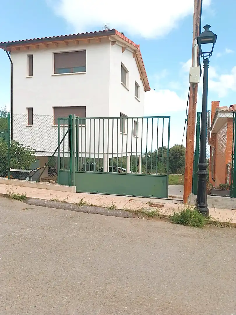 Aparcament de Casa o xalet en venda en Ocón amb Calefacció, Terrassa i Traster