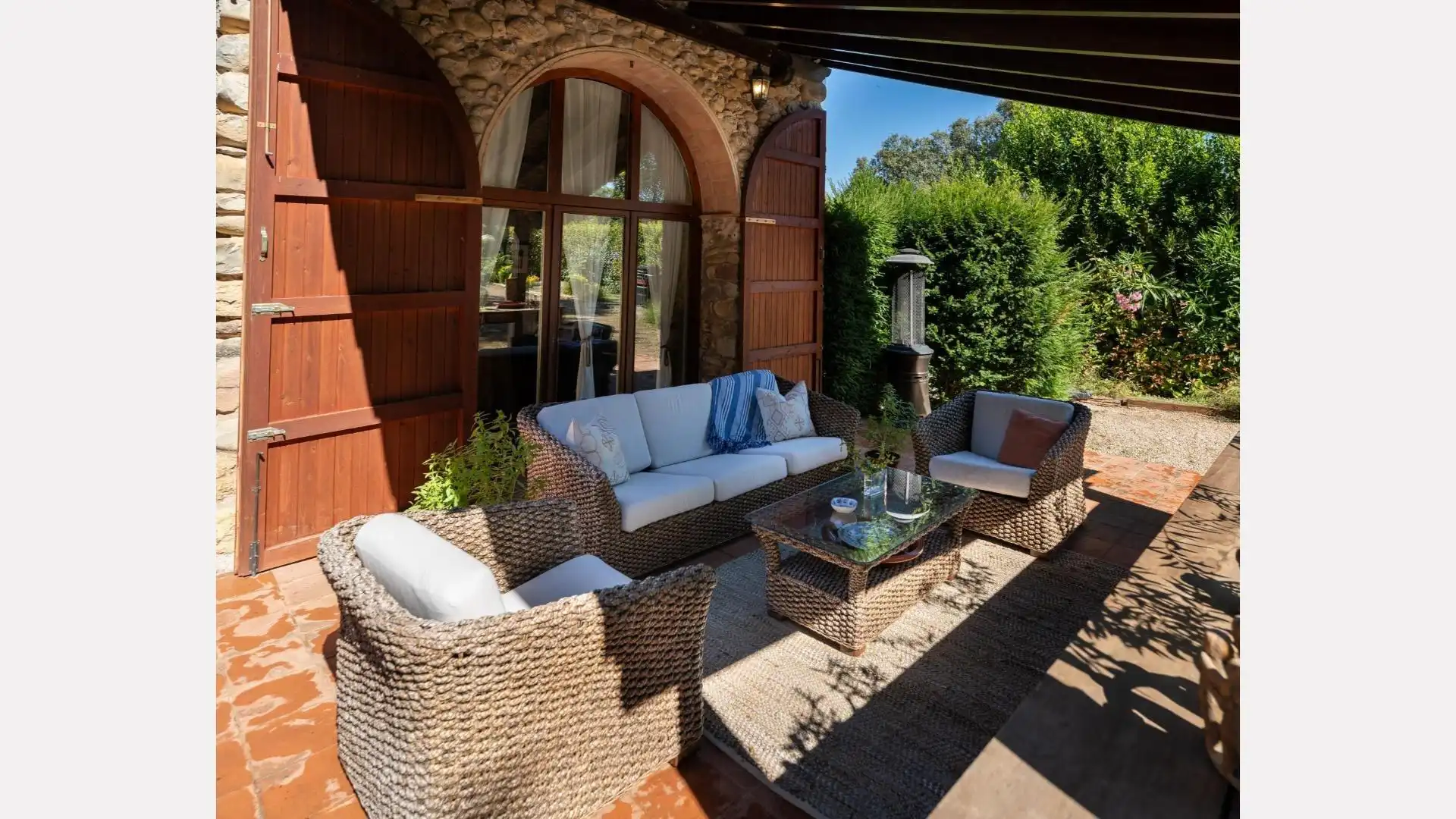 Terraza de Finca rústica en venta en Esponellà con Aire acondicionado, Calefacción y Jardín privado