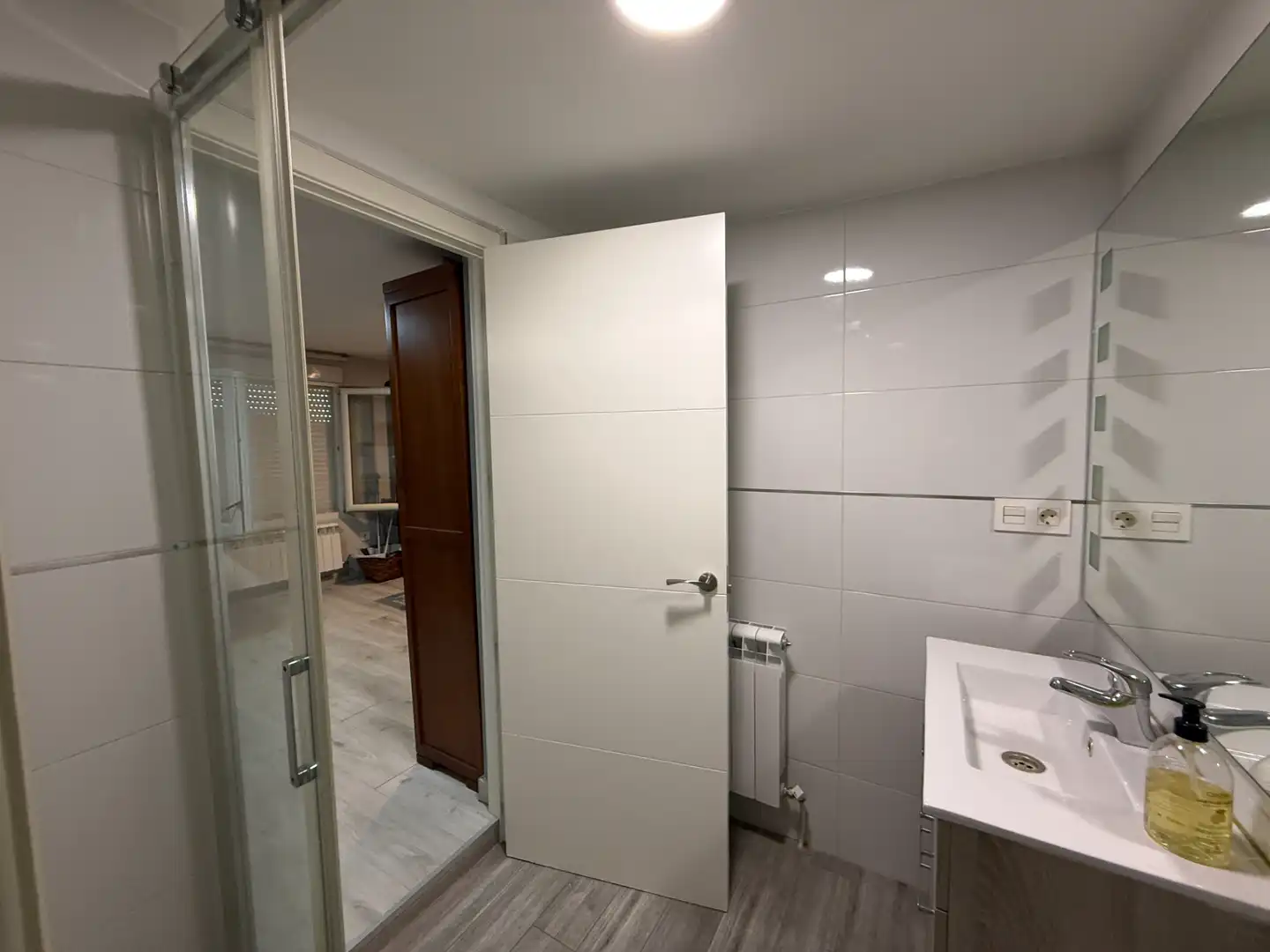 Badezimmer von Wohnungen zur Miete in Carrión de los Condes mit Klimaanlage, Heizung und Parkett