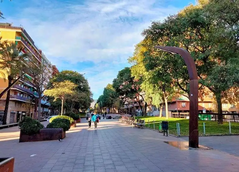 Local comercial en venda a Sants - Montjuïc
