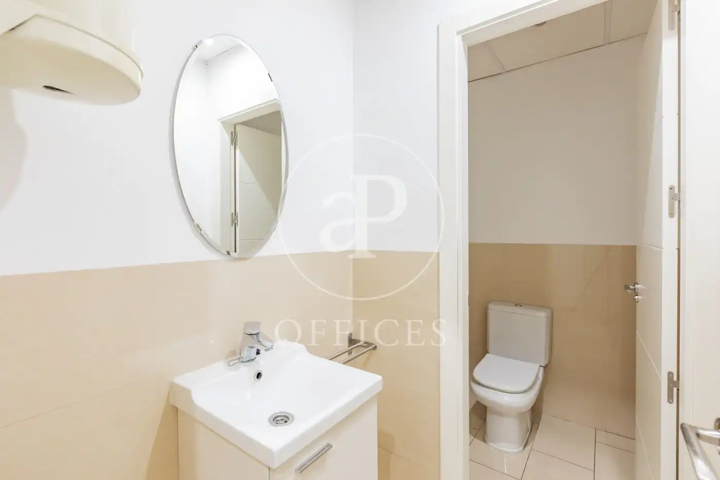 Office for rent in Madrid  with Air Conditioner