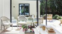 Sala d'estar de Casa o xalet en venda en Oviedo  amb Calefacció, Jardí privat i Terrassa