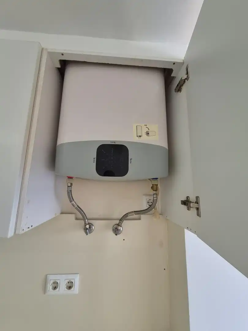Bathroom of Flat for sale in Aldaia  with Air Conditioner, Private garden and Storage room