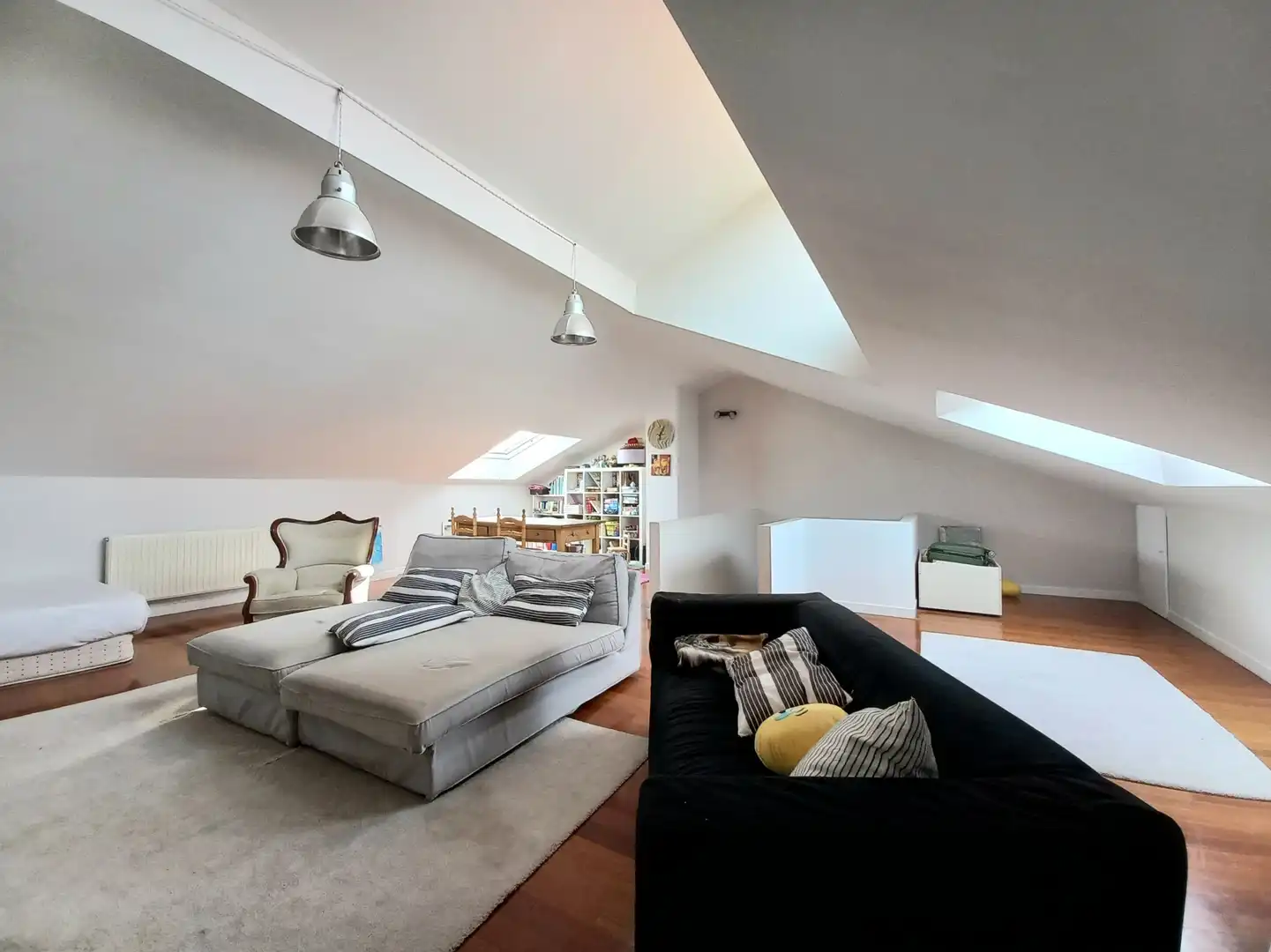 Sala d'estar de Casa adosada en venda en Burgos amb Jardí privat