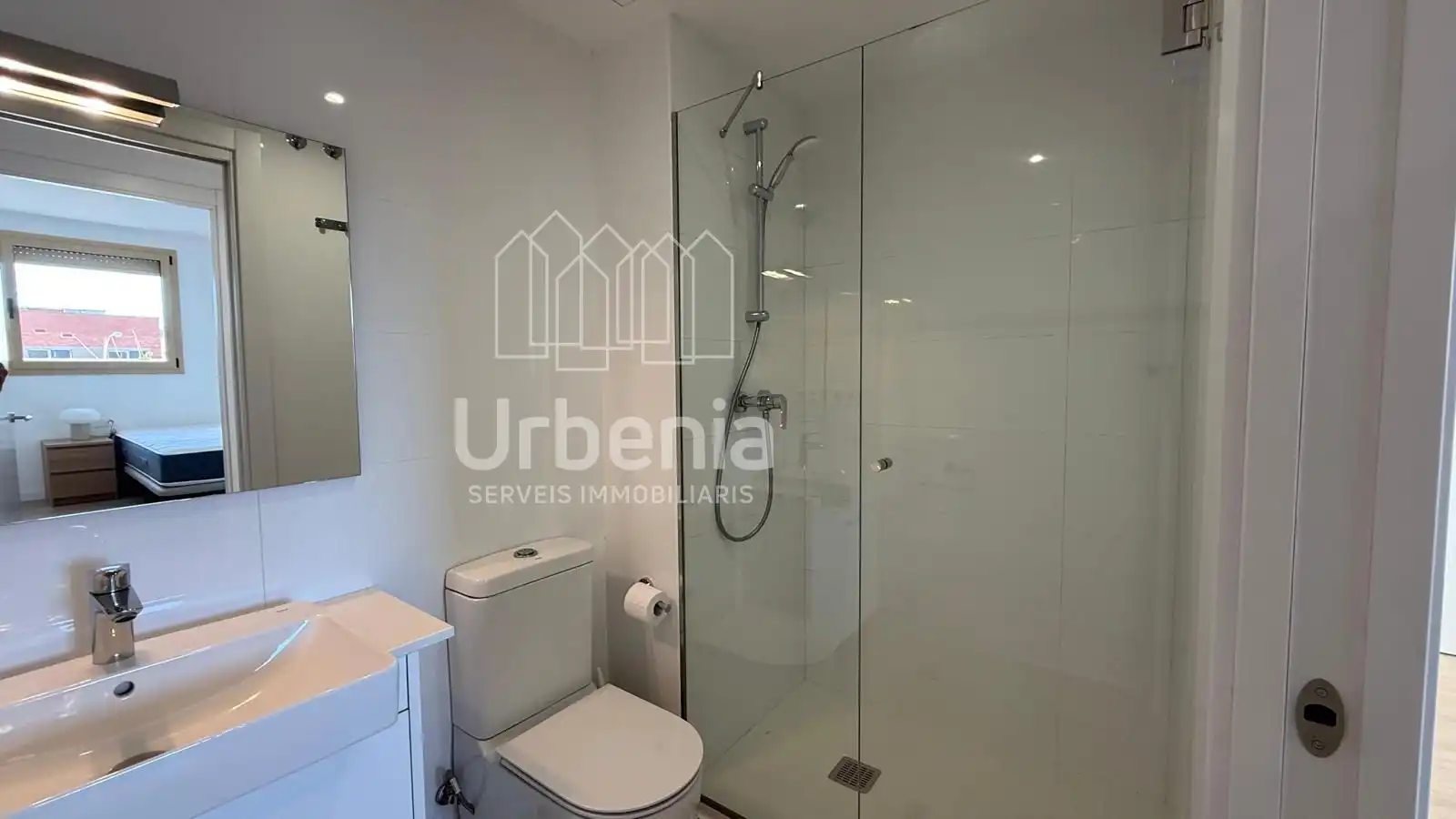 Badezimmer von Wohnung zur Miete in Badalona mit Heizung und Terrasse