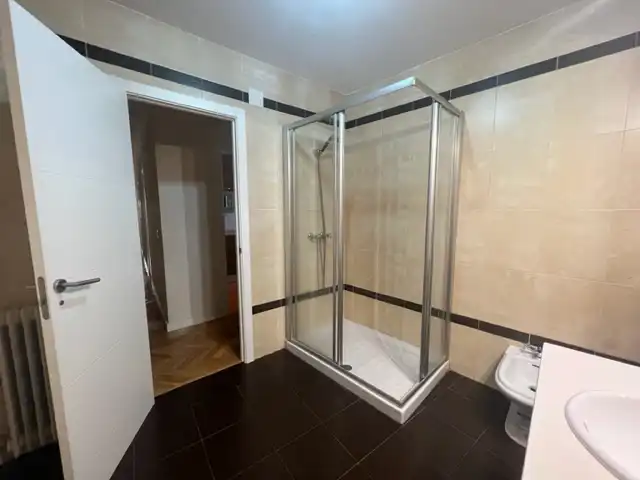 Bathroom of Flat for rent in Puertollano  with Air Conditioner, Heating and Parquet flooring