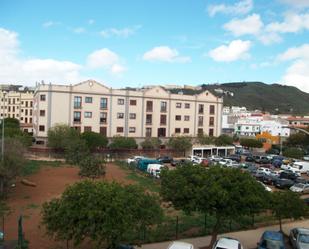 Vista exterior de Pis de lloguer en San Cristóbal de la Laguna amb Moblat, Forn i Rentadora