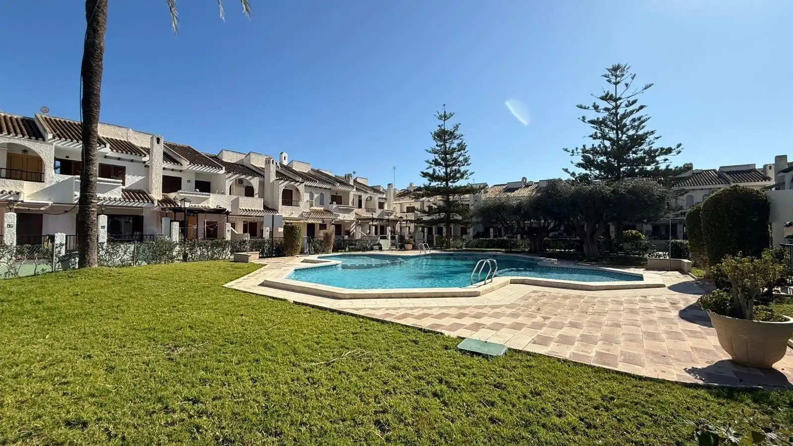 Vista exterior de Apartamento en venta en San Pedro del Pinatar con Piscina comunitaria