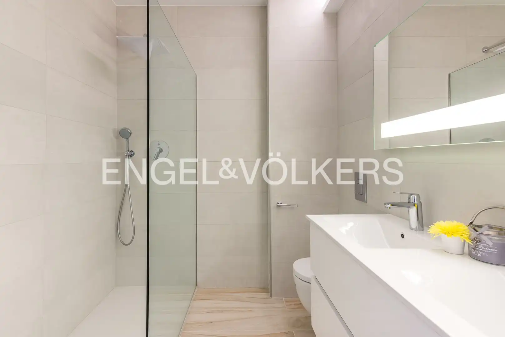 Badezimmer von Wohnung zur Miete in Madrid mit Klimaanlage, Heizung und Möbliert