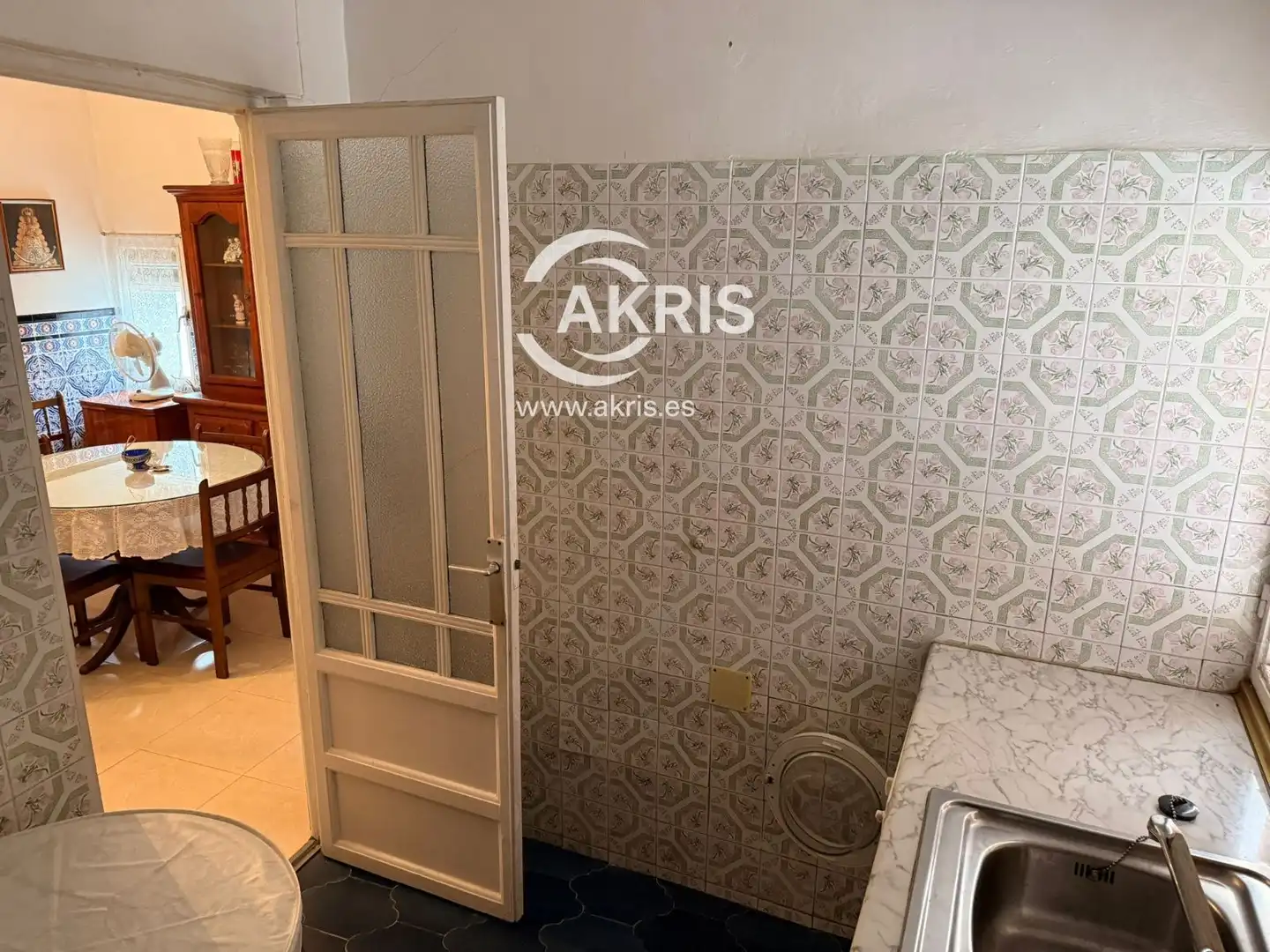 Kitchen of Houses for sale in San Pablo de los Montes