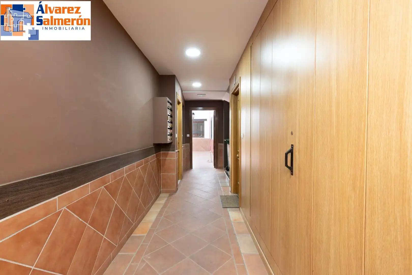 Flat for sale in Granada  with Air Conditioner