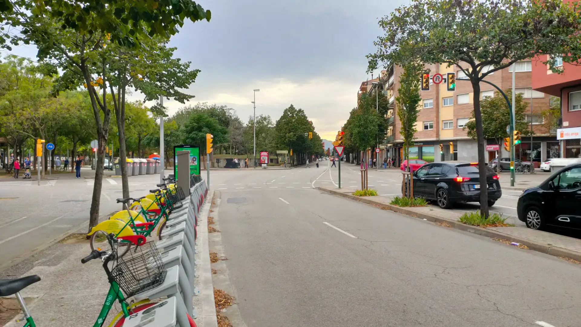 Vista exterior de Local de alquiler en Girona con Aire acondicionado y Alarma