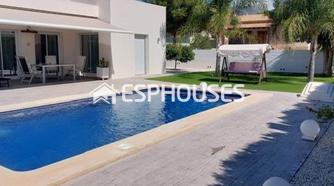 Villa privada moderna de lujo en una sola planta con piscina privada, imagen 2