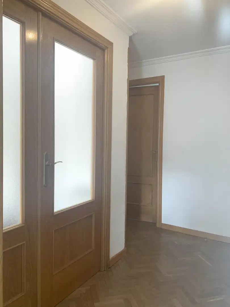 Piso de alquiler en Manzanares El Real con Parquet, Terraza y Piscina comunitaria