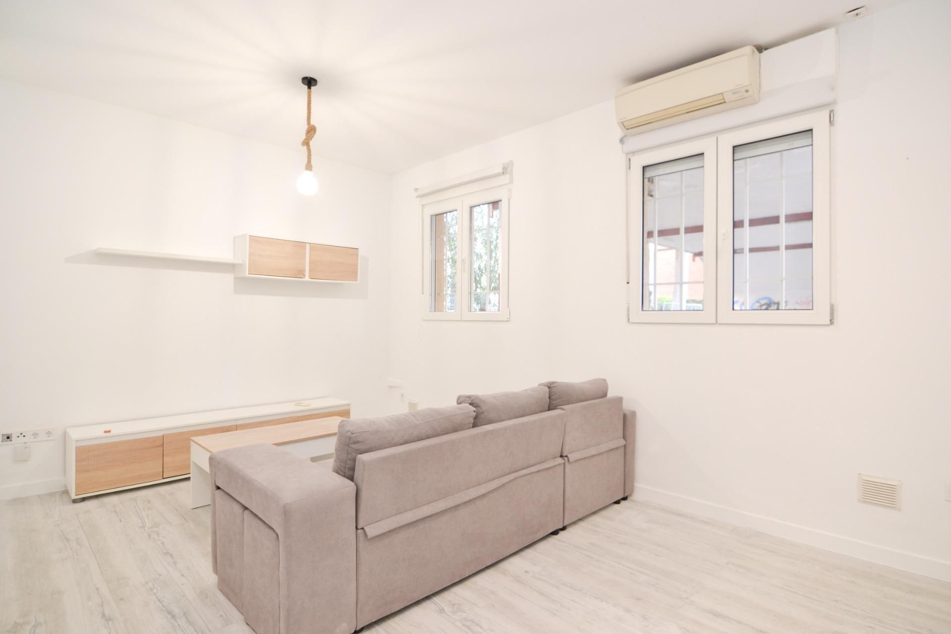 Living room of Premises for sale in Leganés