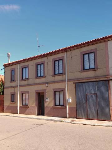 Finca rústica en Venta en Calle SAN ANTONIO, 3 en Pobladura de Pelayo García