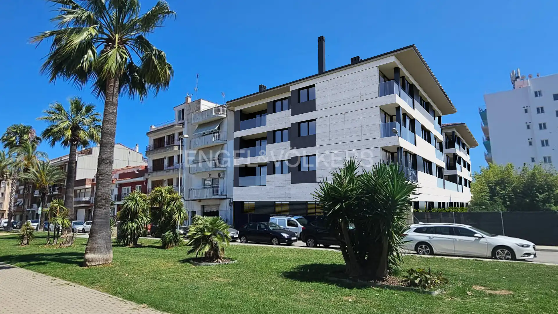Flat with terrace for sale in Centre