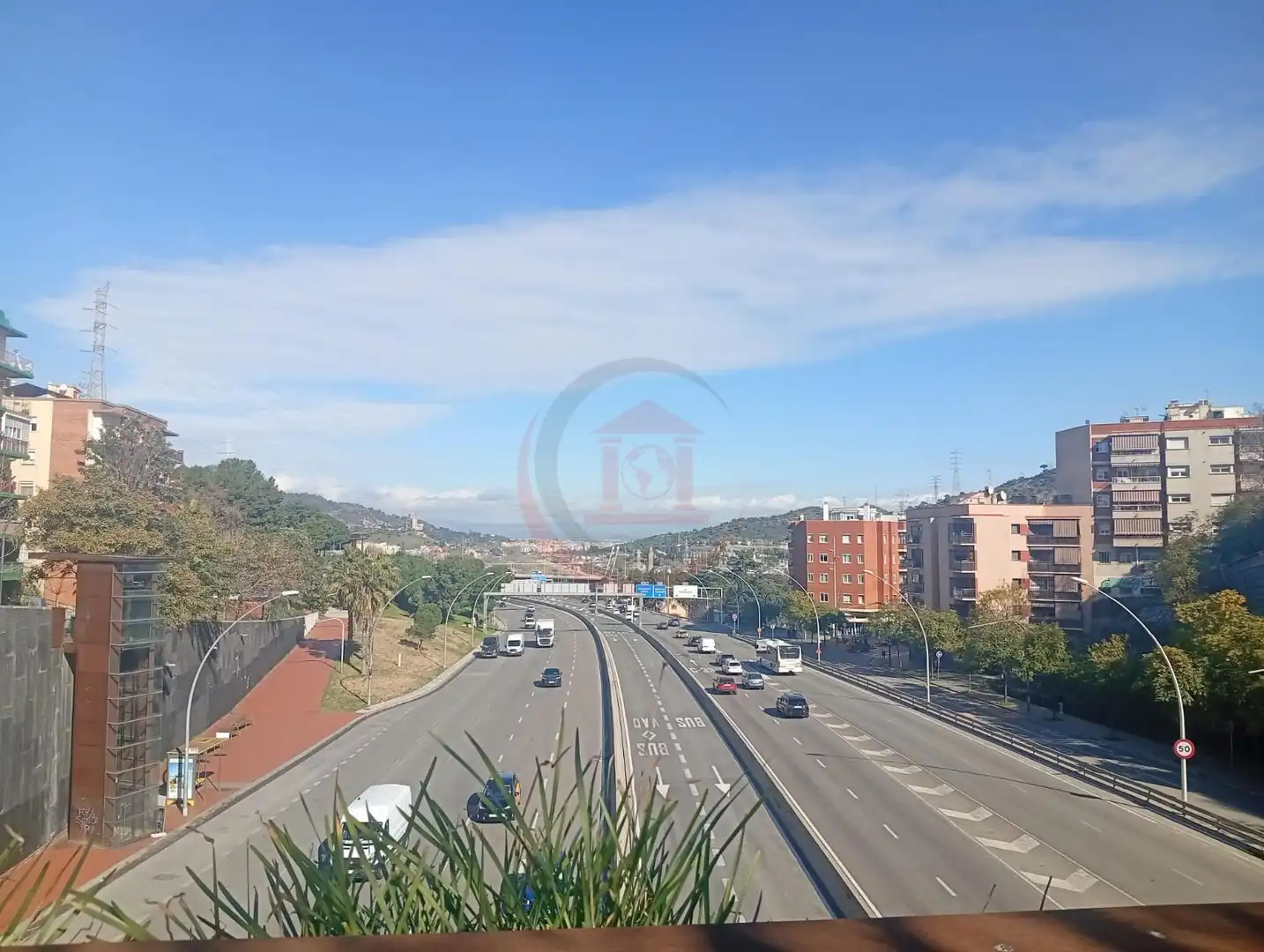 Exterior view of Commercial properties for rent in Barcelona  with Air Conditioner