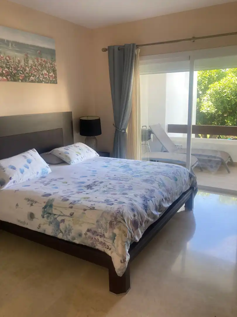 Schlafzimmer von Wohnungen zum Verkauf in Benahavís mit Terrasse und Möbliert