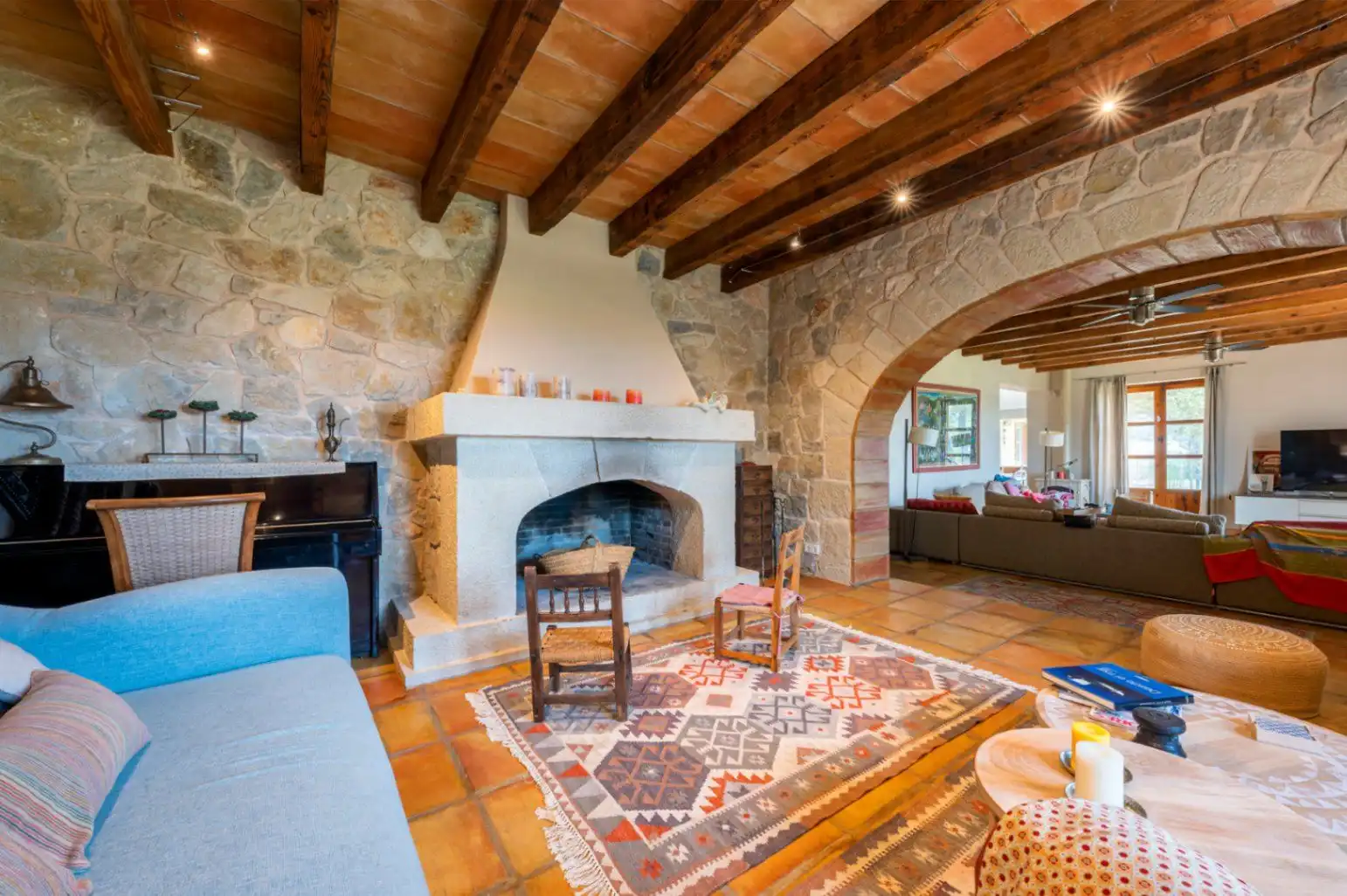 Sala d'estar de Finca rústica en venda en Moraira amb Jardí privat, Traster i Piscina