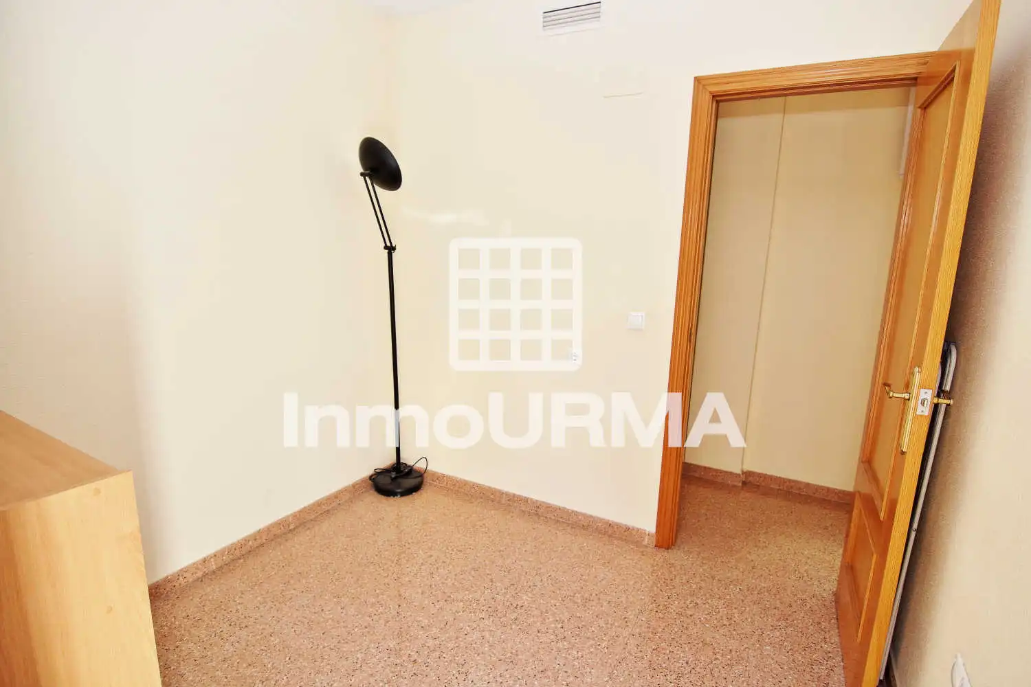 Piso en venta en San Vicente del Raspeig / Sant Vicent del Raspeig con Aire acondicionado, Trastero y Amueblado