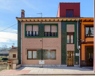 Single-family semi-detached for sale in  CAHECIA, 37, Riaño - Los Barros