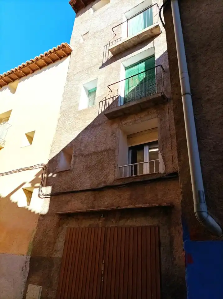 Vista exterior de Casa o chalet en venta en Villarroya de la Sierra con Trastero y Balcón