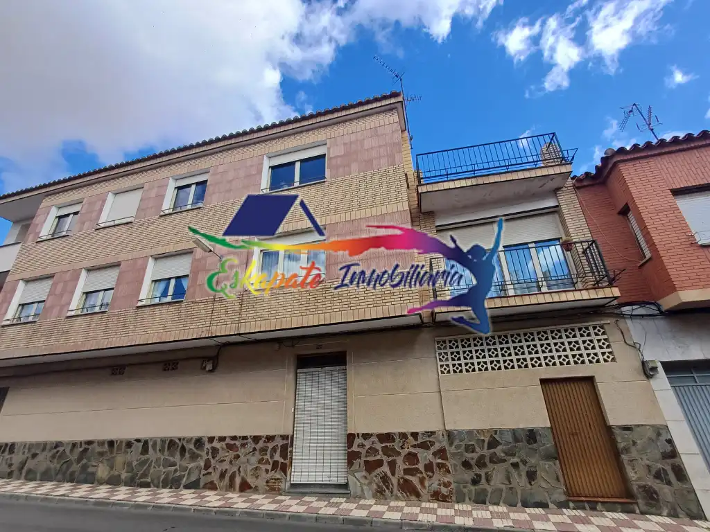 Vista exterior de Edificio en venta en Villacañas