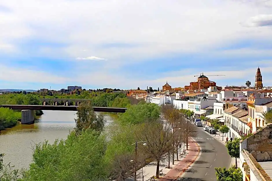 Vista exterior de Edificio en venta en Córdoba