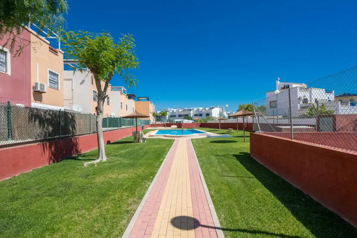 Piscina de Planta baja en venta en Orihuela con Aire acondicionado, Calefacción y Terraza