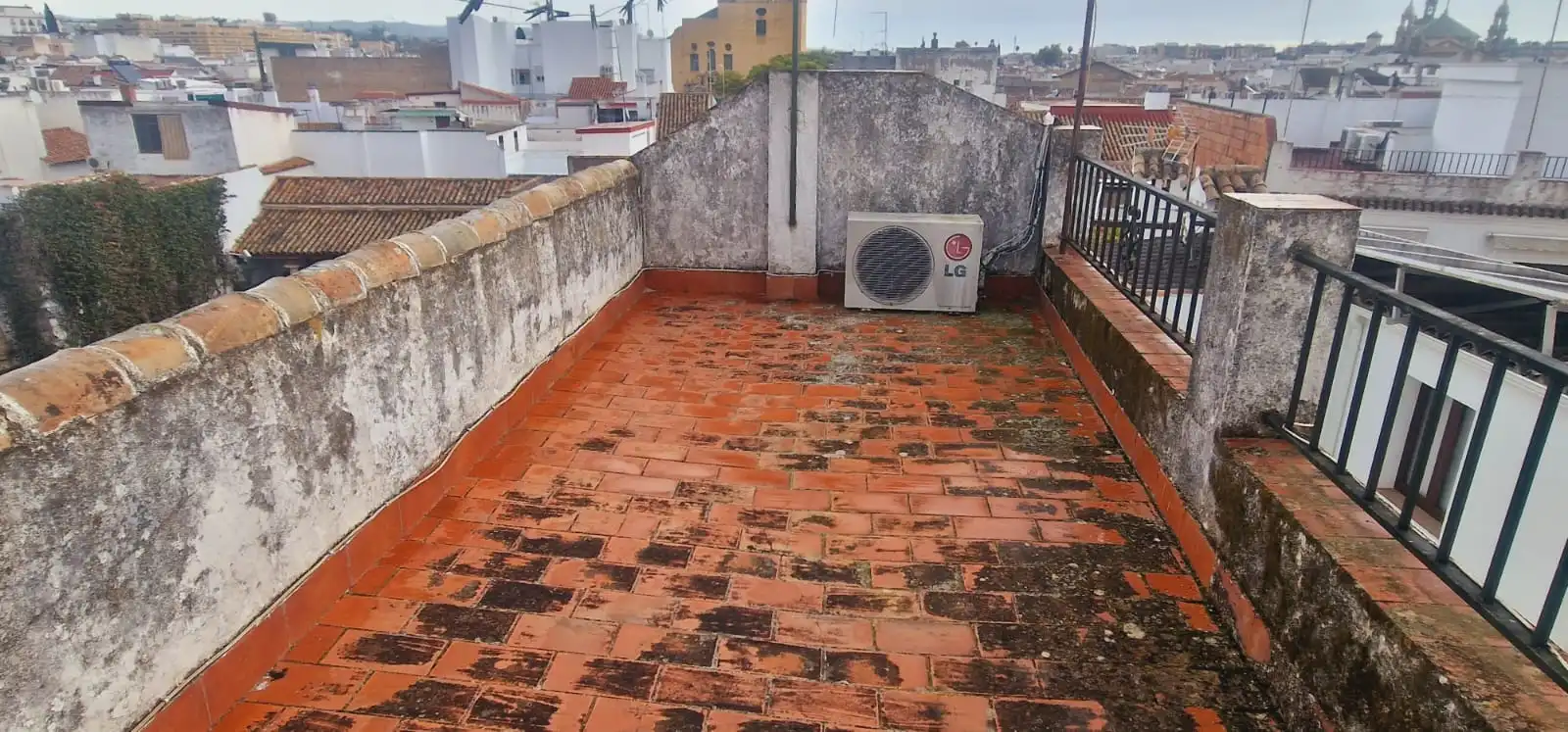 Terrassa de Casa o xalet en venda en Córdoba amb Aire condicionat, Calefacció i Jardí privat