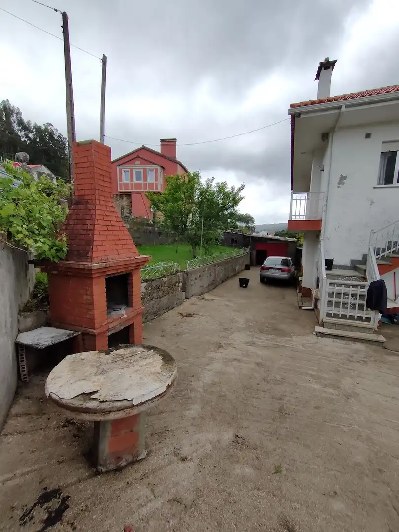 Casa o chalet en venta en Lousame con Jardín privado, Trastero y Amueblado