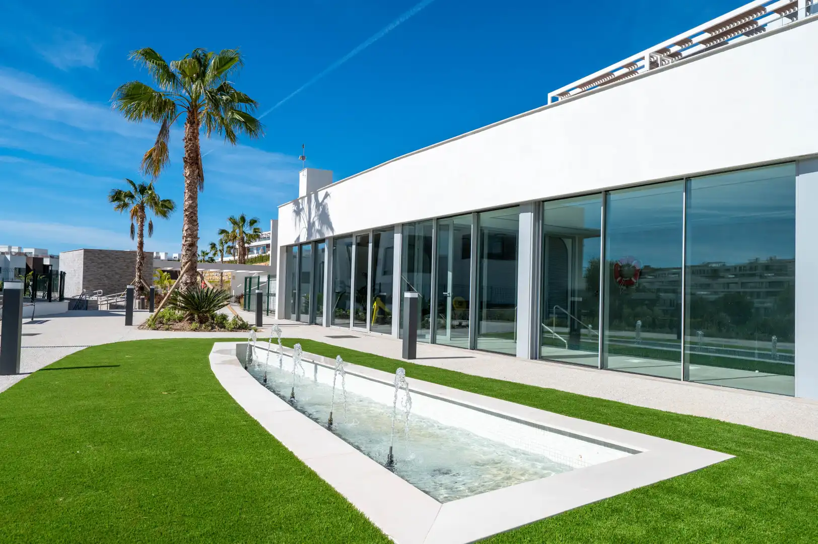 Exterior view of Attic for rent in Marbella  with Air Conditioner, Terrace and Storage room