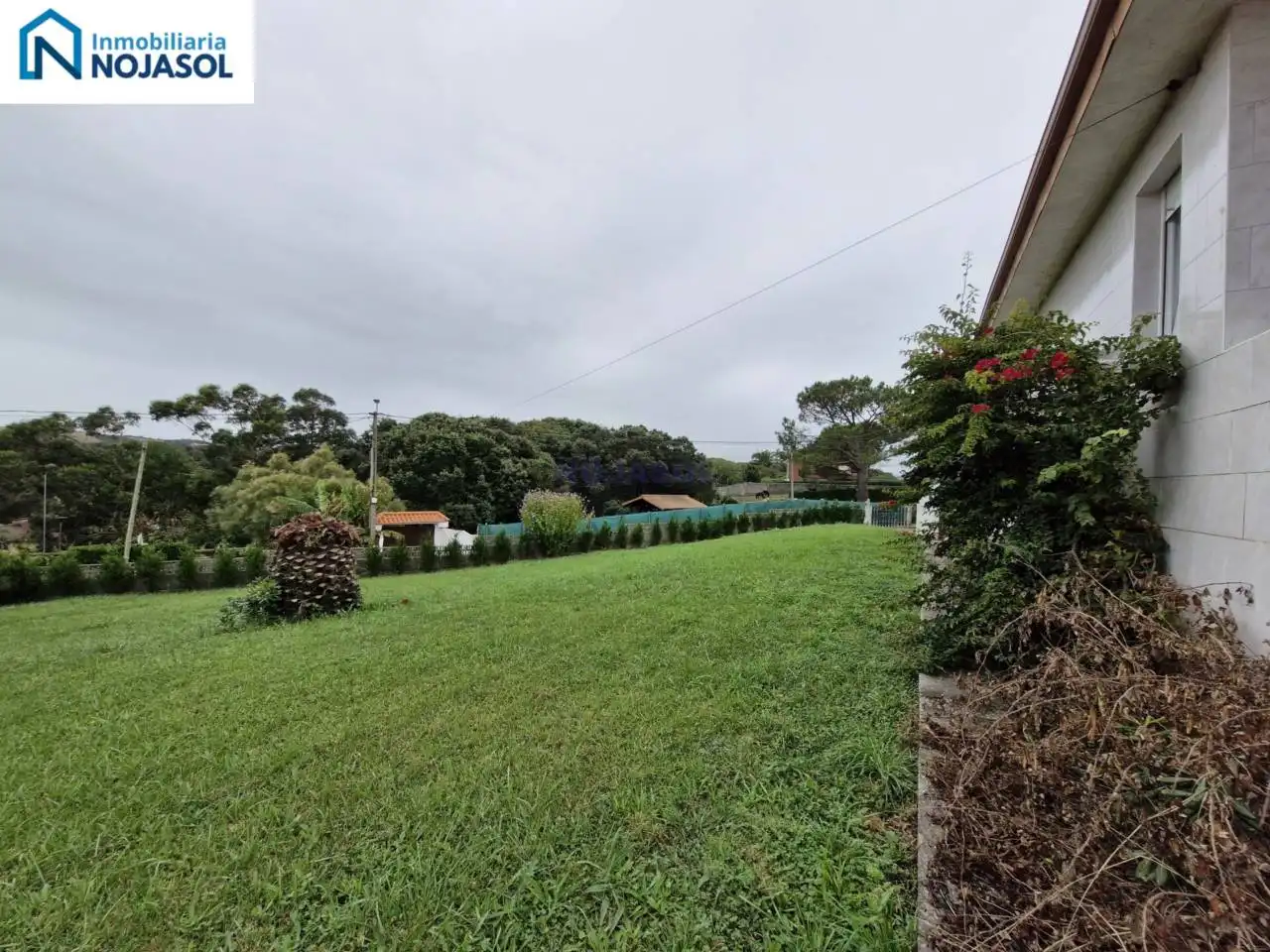 Vista exterior de Casa o xalet en venda en Bareyo amb Calefacció, Jardí privat i Terrassa