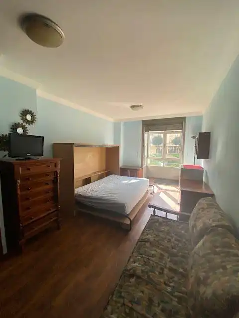 Habitación de Piso en venta en Oviedo  con Calefacción y Trastero