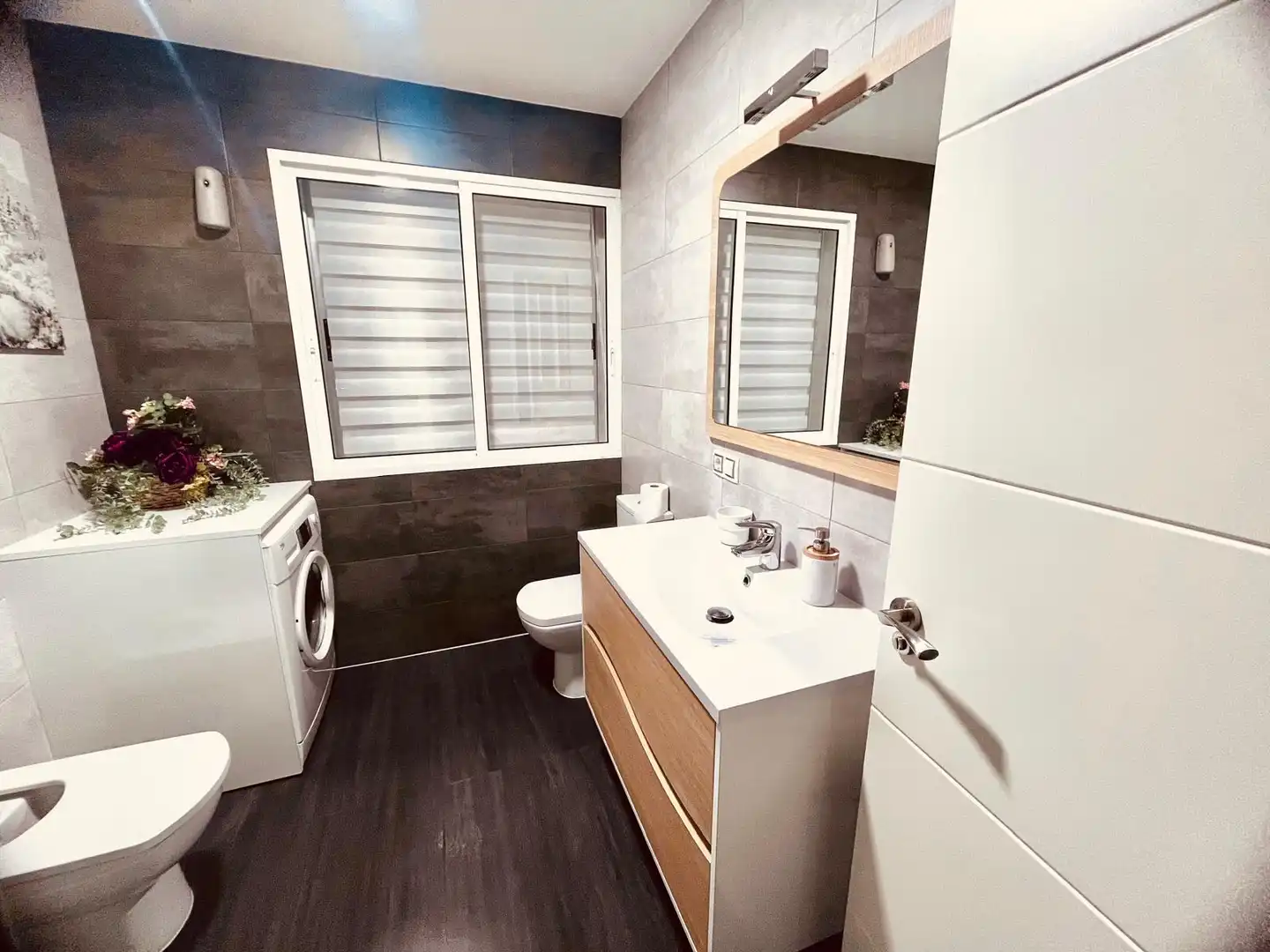 Badezimmer von Wohnung zur Miete in Burgos mit Möbliert