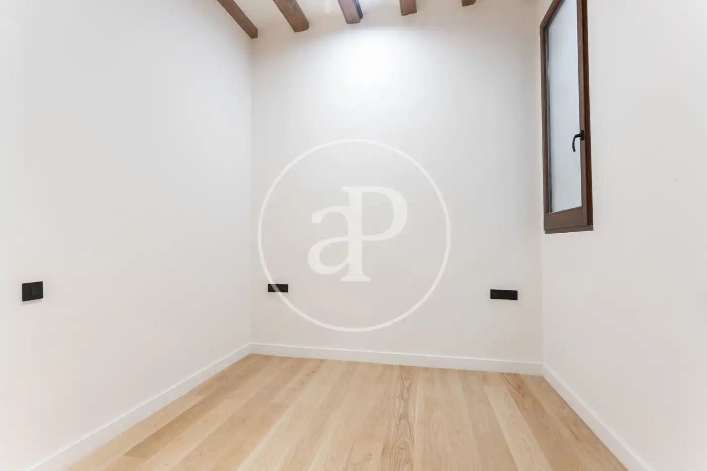 Piso en venta en Barcelona con Aire acondicionado, Calefacción y Balcón