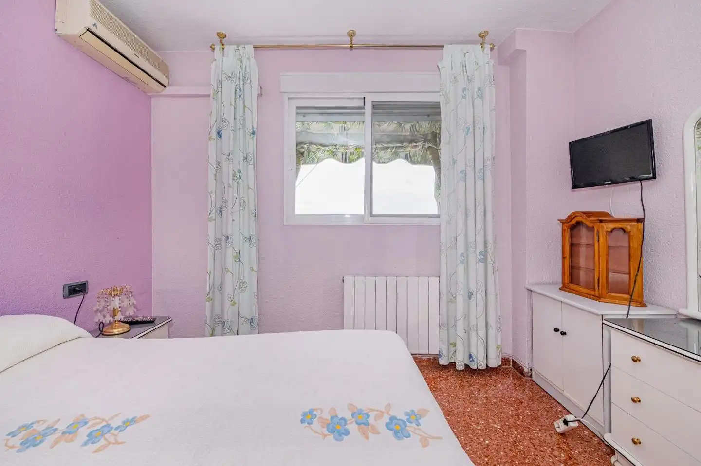 Bedroom of Flat for sale in Granada  with Air Conditioner