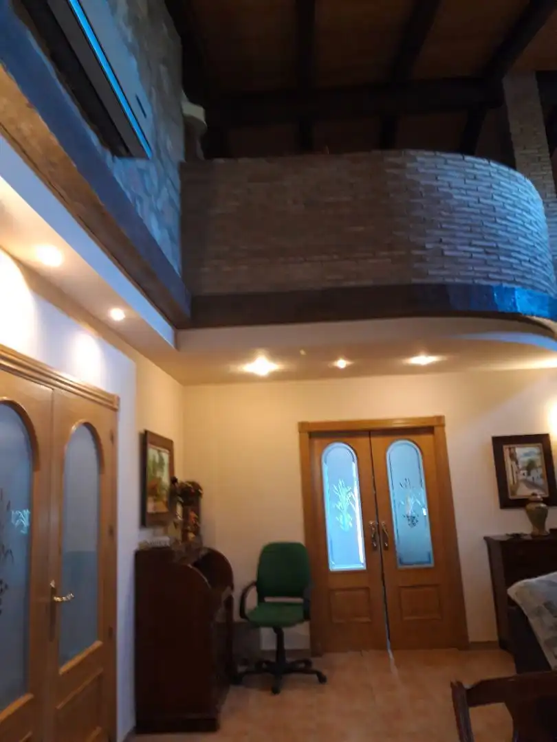 Casa o xalet en venda en Linares amb Aire condicionat, Calefacció i Jardí privat