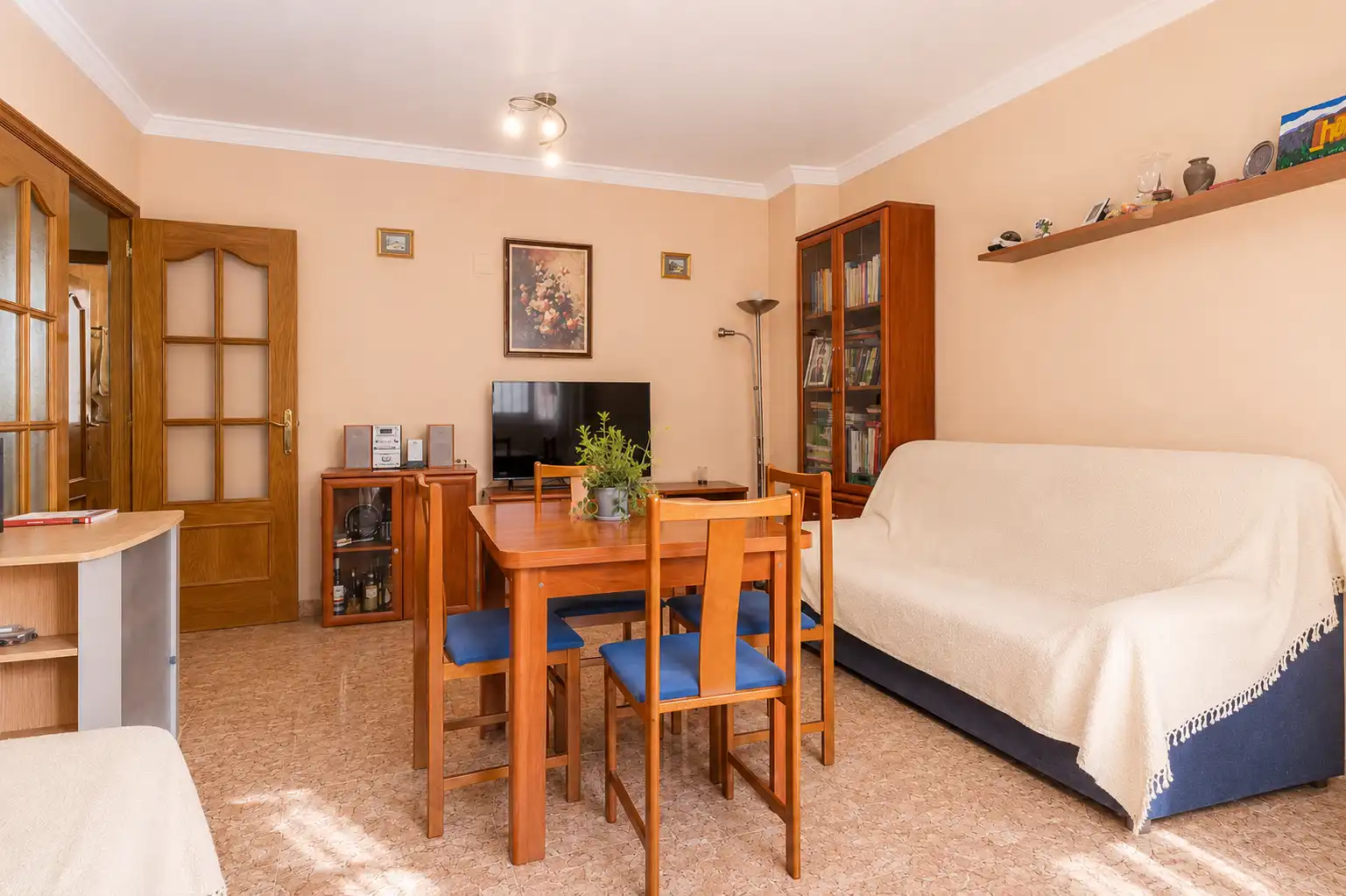 Sala de estar de Casa o chalet en venta en Motril con Aire acondicionado, Calefacción y Terraza