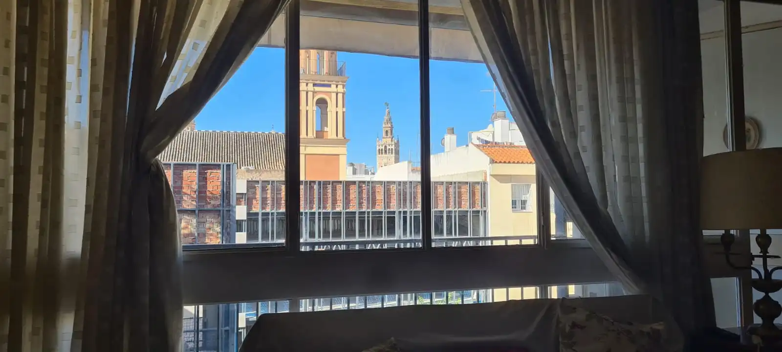 Exterior view of Flat for sale in Sevilla  with Furnished