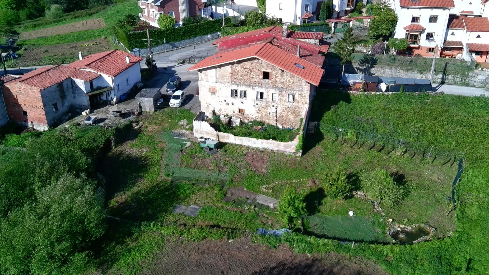 Haus oder Chalet zum Verkauf in Limpias mit Privatgarten und Balkon