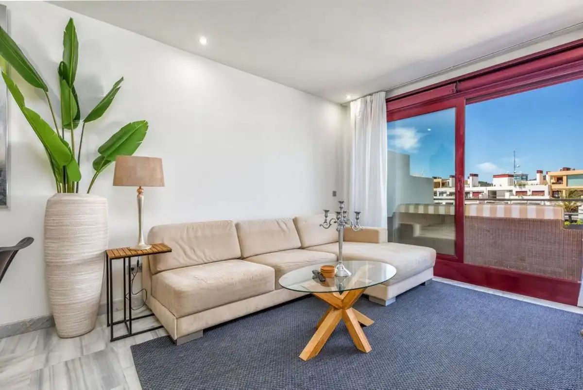 Penthouse with pool for sale in Los Flamingos, imagen 2