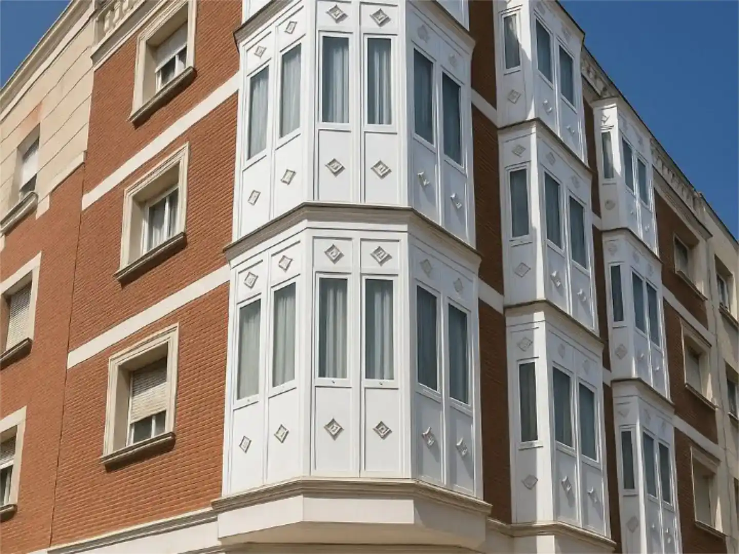 Vista exterior de Casa adosada per a compartir en Guadalajara amb Aire condicionat, Parquet i Traster