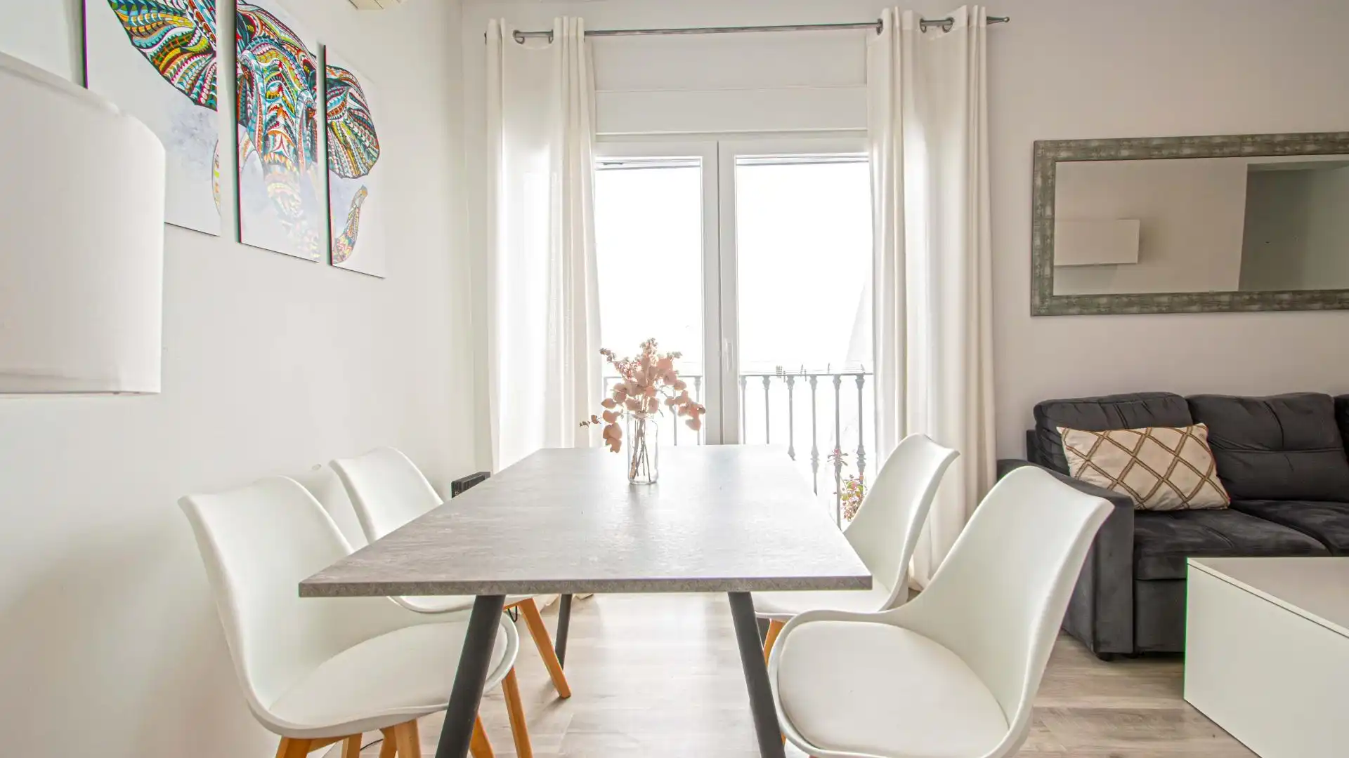 Dining room of Flat for sale in  Sevilla Capital  with Air Conditioner and Balcony