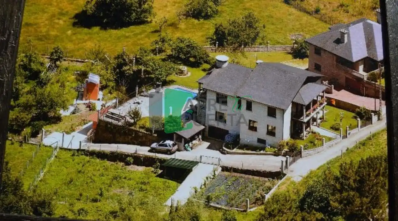 Vista exterior de Casa o chalet en venta en Padrenda con Calefacción, Jardín privado y Parquet